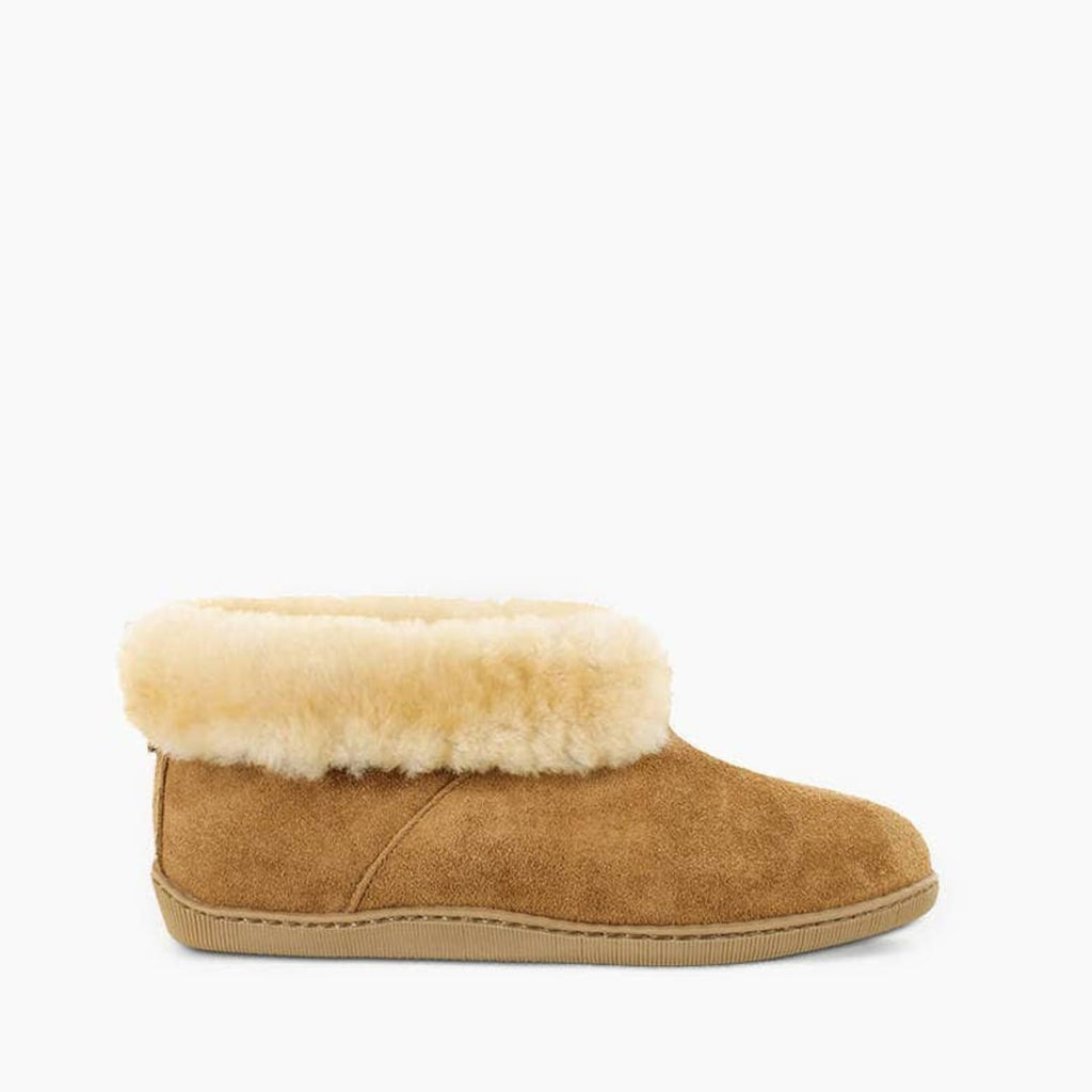 Minnetonka Men's Sheepskin Ankle Boots