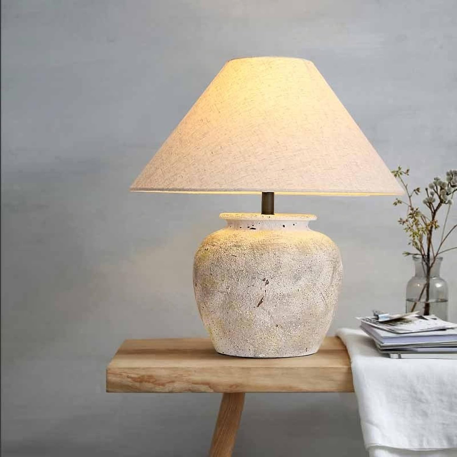 Rustic Farmhouse Crock Pot Table Lamp Handmade Creative Ceramic Table Lamp Southwest White Lamp Body with Off-White Fabric Lampshade Bedside Nightstand for Living Room Bedroom Home Office