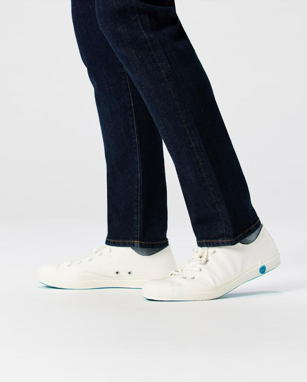 Huckberry Stretch Selvedge Denim Jeans for Men - 11.7 oz Mens Jeans with 1% Stretch, Copper Rivets- Year-Round Men Jeans
