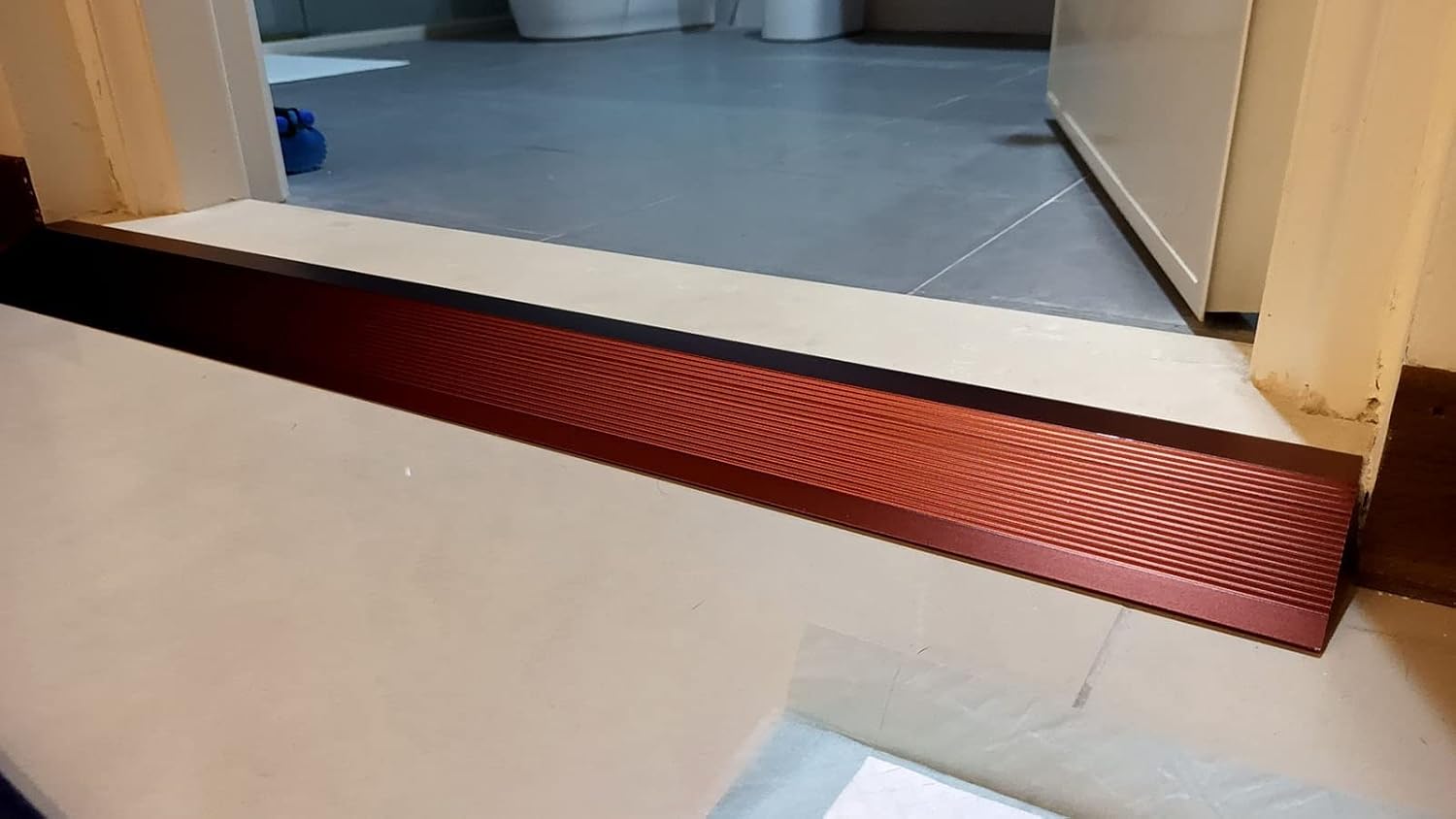 Extra Wide 4inch Floor Transition Strip For High Drop Threshold, Commercial Aluminum Non Slip Reducers Floor Edge Trim for Wood to Tile/ Laminate, 90-175cm Long ( Color : Dark red , Size : 105cm/41.3i