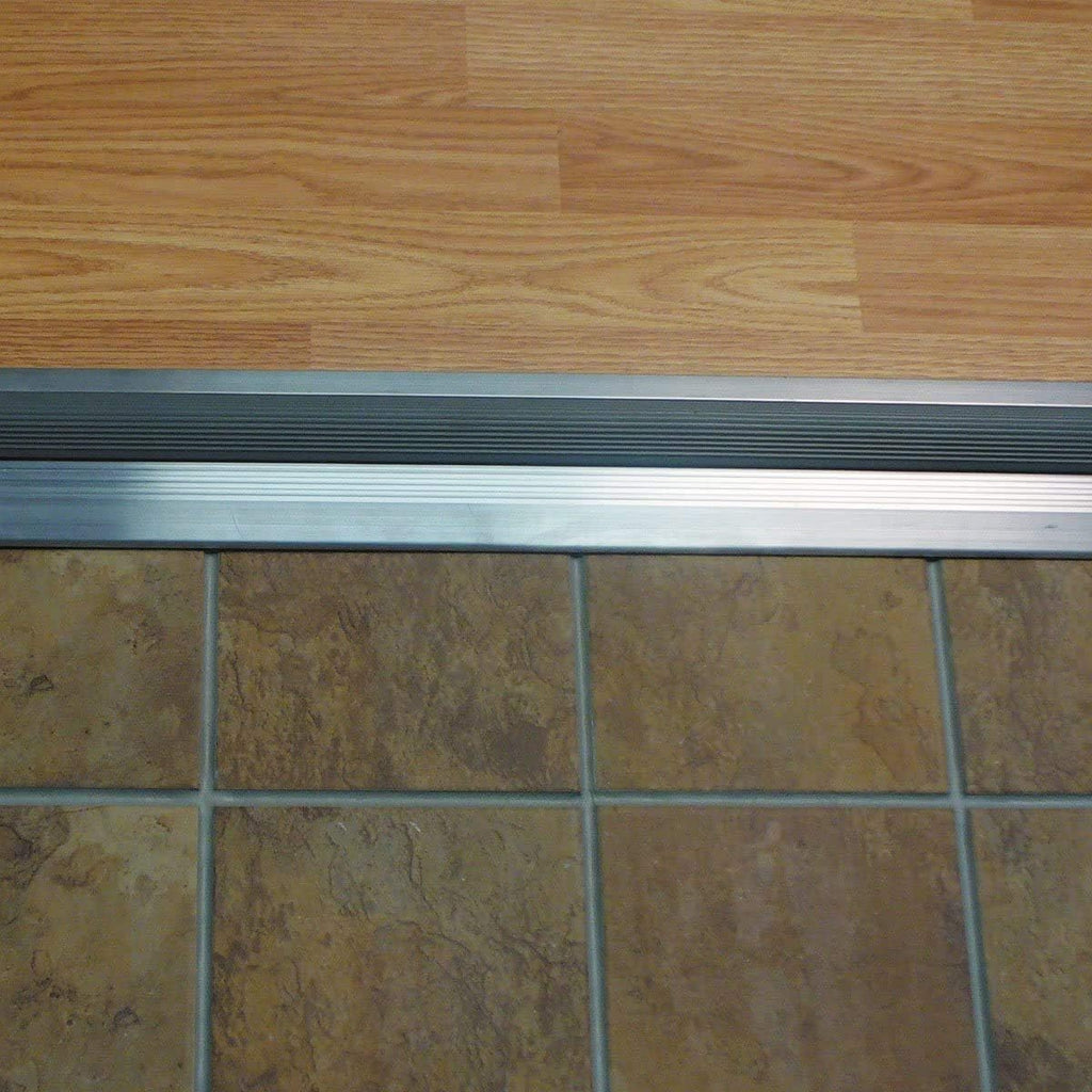 M-D Building Products 8086 32-Inch Deluxe Low Threshold with Vinyl Seal (Fоur Расk)