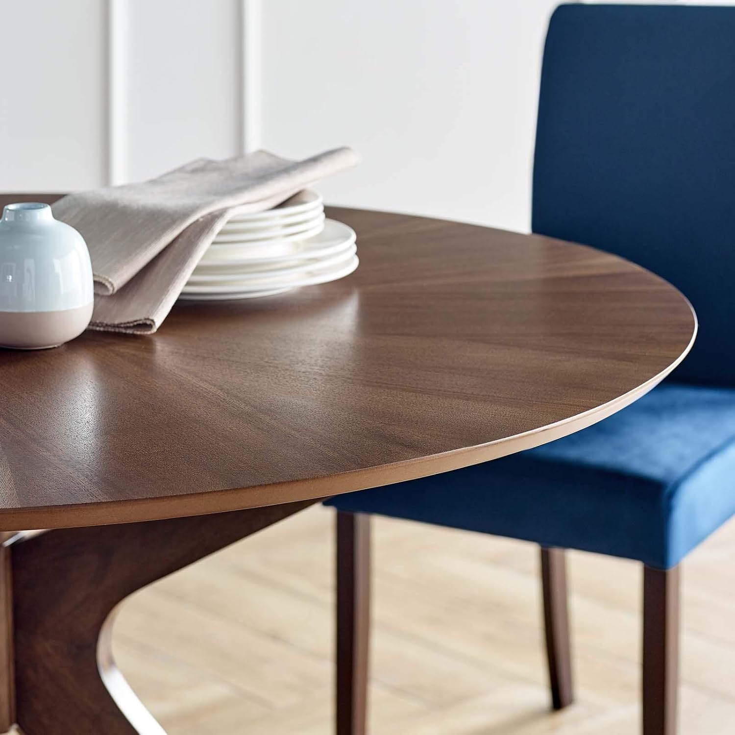 Modway Crossroads 47' Round Wood Dining Table, Walnut