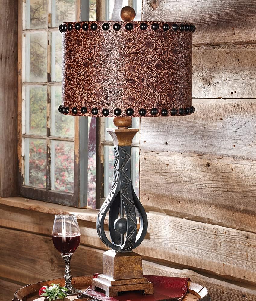BLACK FOREST DECOR - Sheridan Table Lamp for Cabin, Living Room, Nightstand, Desk - Western Rustic Lighting - 26.75'