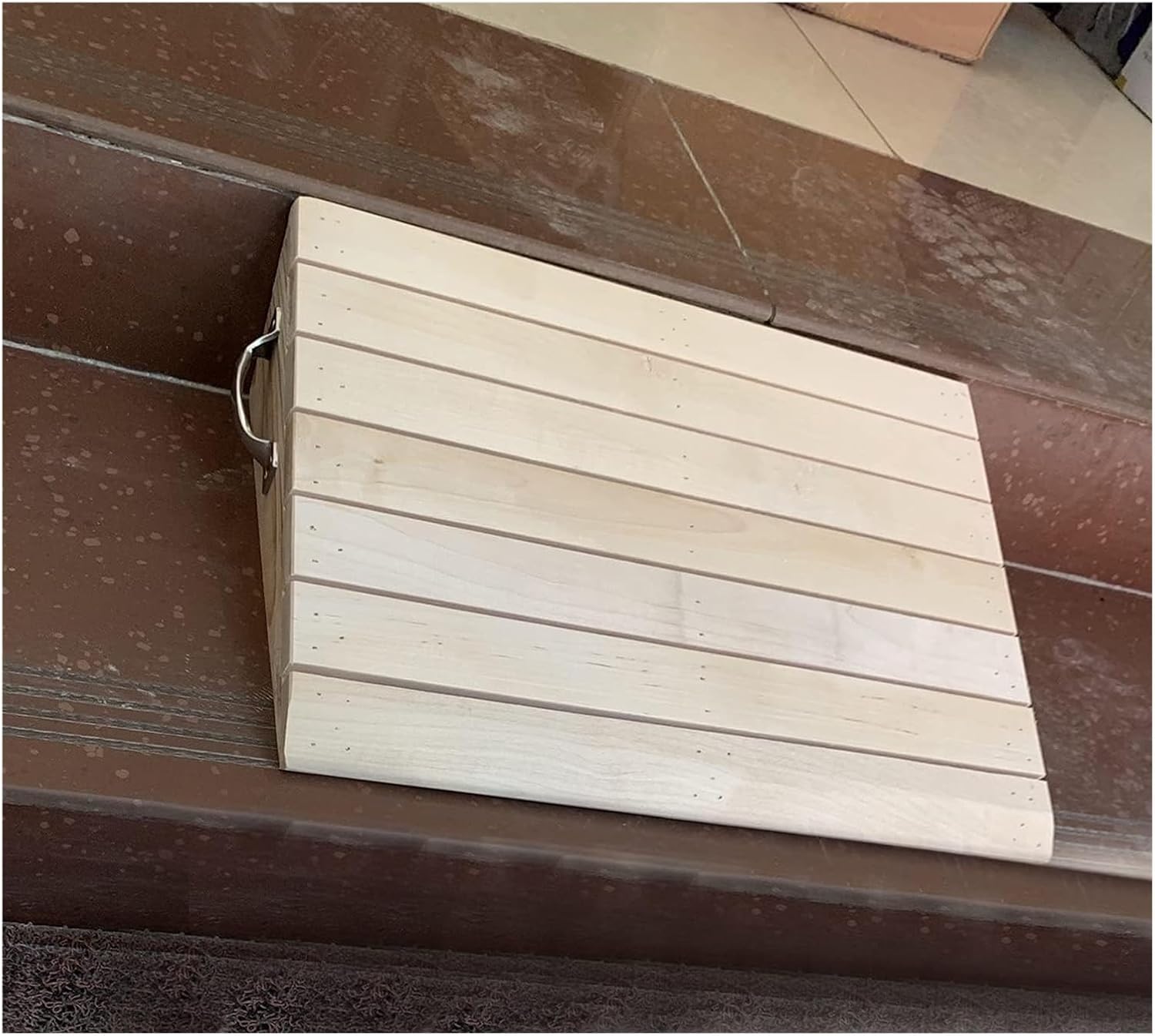 Threshold Ramp Wheelchair Ramp Wooden Threshold Ramp with Handle Handy Non-Slip Scooter Ramp for Doorway/Front Door/Garden Kerb Ramps Anti-Slip (One Color 25.8x30x7cm)