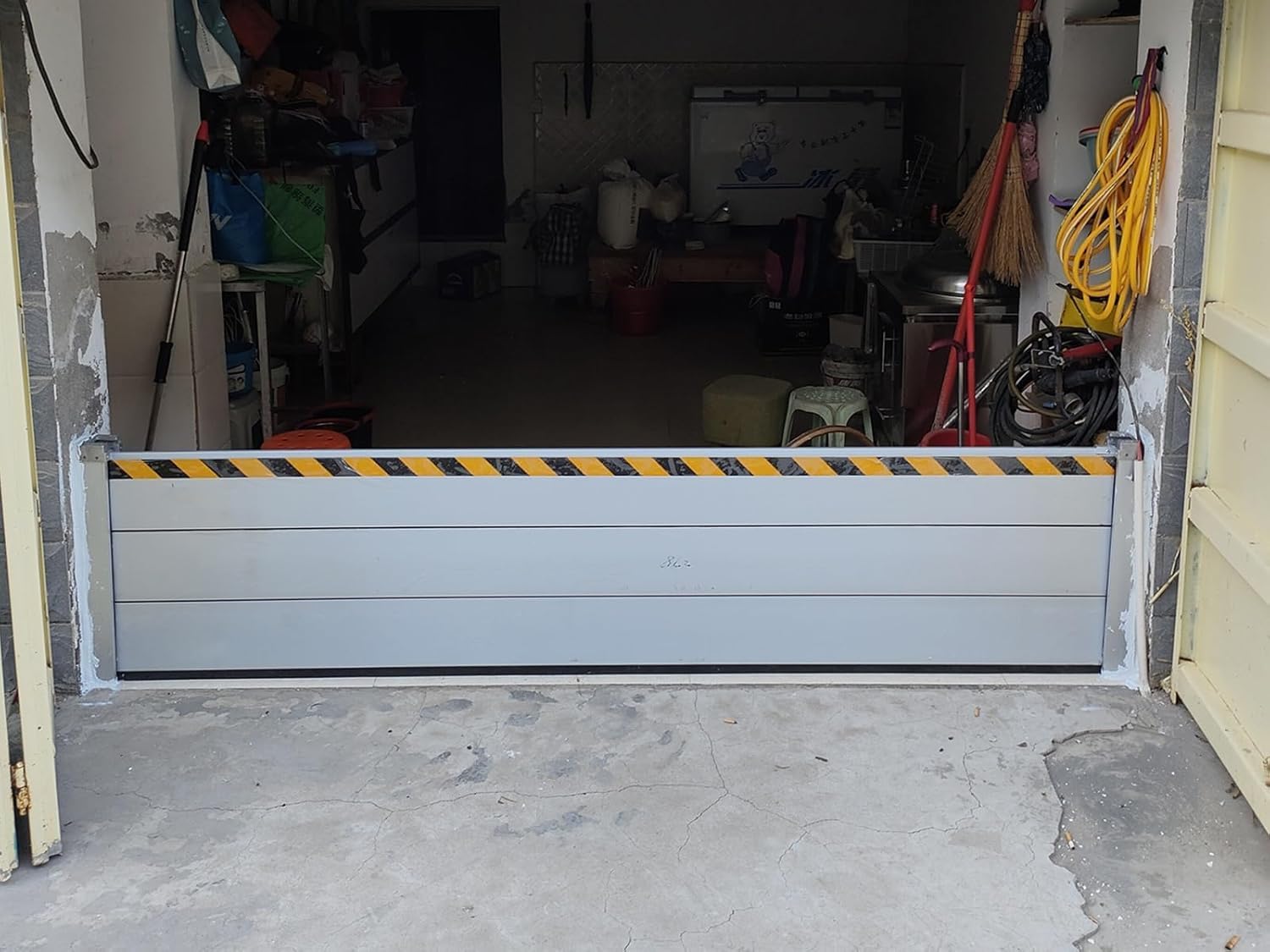 Heavy Duty Gate Flood Control Barrier Protection, Commercial Temporary Water Stopper Dams Customizable Size for Home Exterior/Warehouse/Garage Door/Basement D(Size:L 5.5ft(167.7cm),Color:H 24in(60cm))