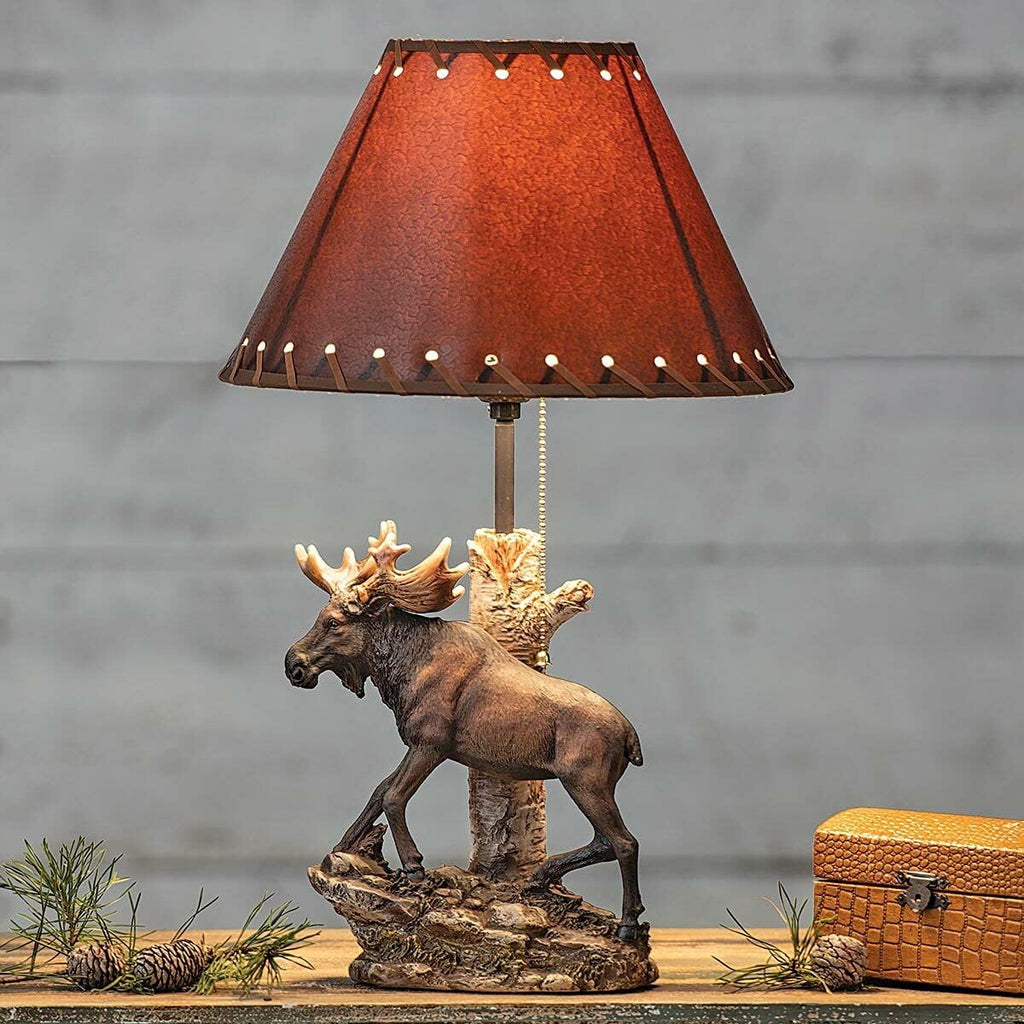BLACK FOREST DECOR - Moose Climbing Table Lamp for Cabin, Living Room, Nightstand, Desk - Vintage Rustic Home Décor - 19.5' x 12'