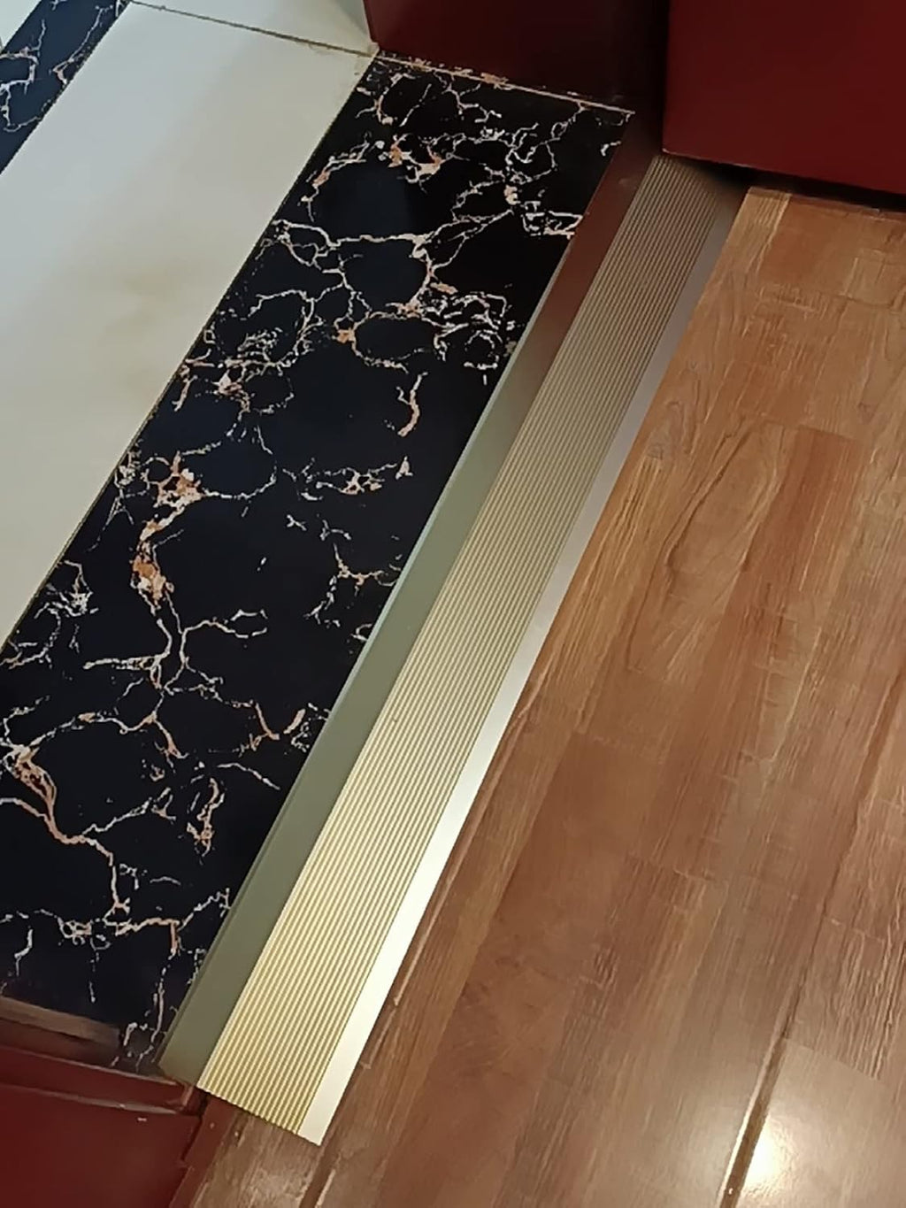 Doorway Uneven Floor Transition Strip, Gold Doorway Floor Transition Strip Uneven, 10cm/4in Wide Threshold Transition Strip for Wood to Tile/Laminate to Tile, Anti-Slip Flooring Edge Trim, Indoor Meta