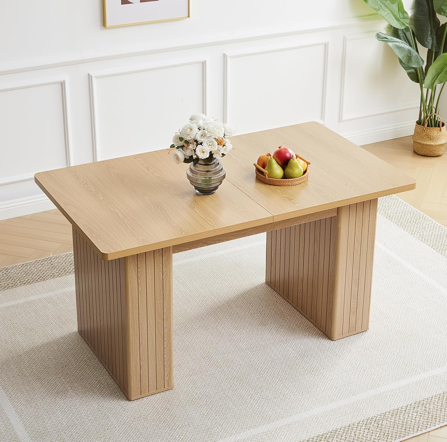 55 in–71 in Extendable Rectangular Dining Table for 4–6, Modern Farmhouse Expandable Kitchen Table with Carved Line Base, Wooden Dinner Table for Kitchen Living Room Home Office (Natural)