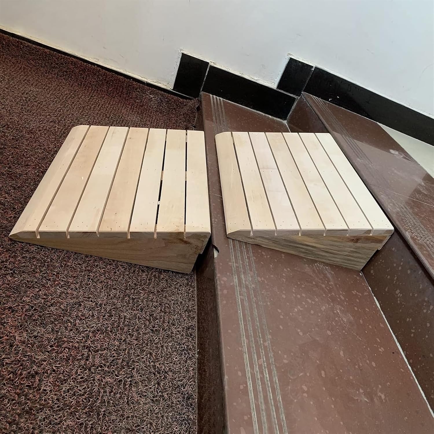 Ramps Threshold Ramp, Indoor Stair Ramp 3/4/5/6/7/8 Inch Rise, 2 Pack Solid Wood Threshold Ramps for Doorways Garage Entryway, Outdoor Curb Ramp/Slope Non Slip Portable(40x30x8cm (15.7x12x3in))