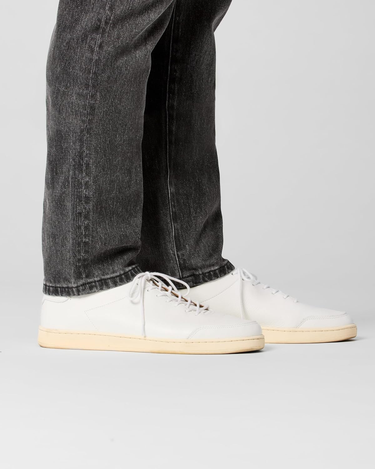 Huckberry Stretch Selvedge Denim Jeans for Men - 11.7 oz Mens Jeans with 1% Stretch, Copper Rivets- Year-Round Men Jeans