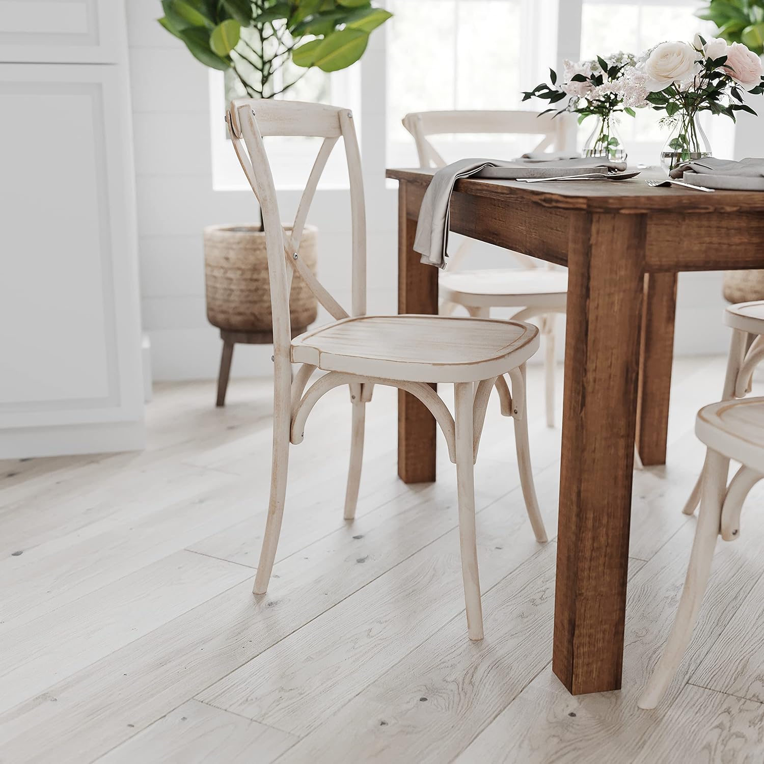 Merrick Lane Jessamine 60' x 38' Rectangular Rustic Solid Pine Farm Dining Table, Antique Farmhouse Wooden Dining Table for Kitchens and Parties, Antique Rustic
