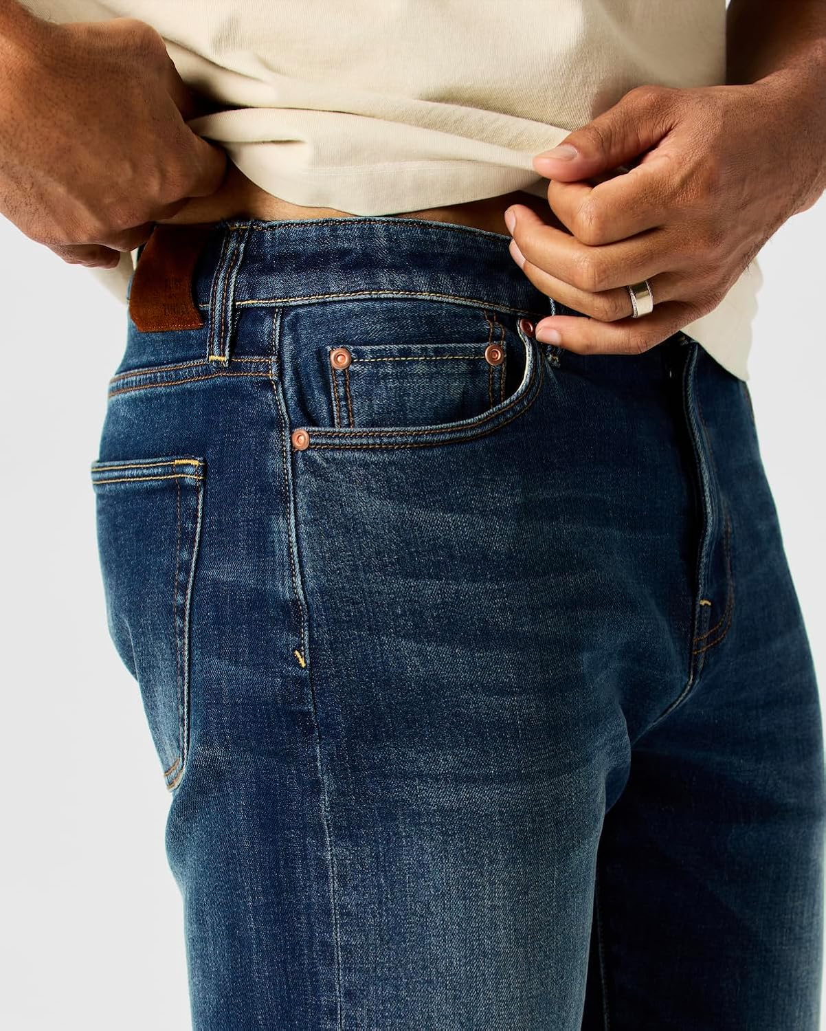 Huckberry Stretch Selvedge Denim Jeans for Men - 11.7 oz Mens Jeans with 1% Stretch, Copper Rivets- Year-Round Men Jeans